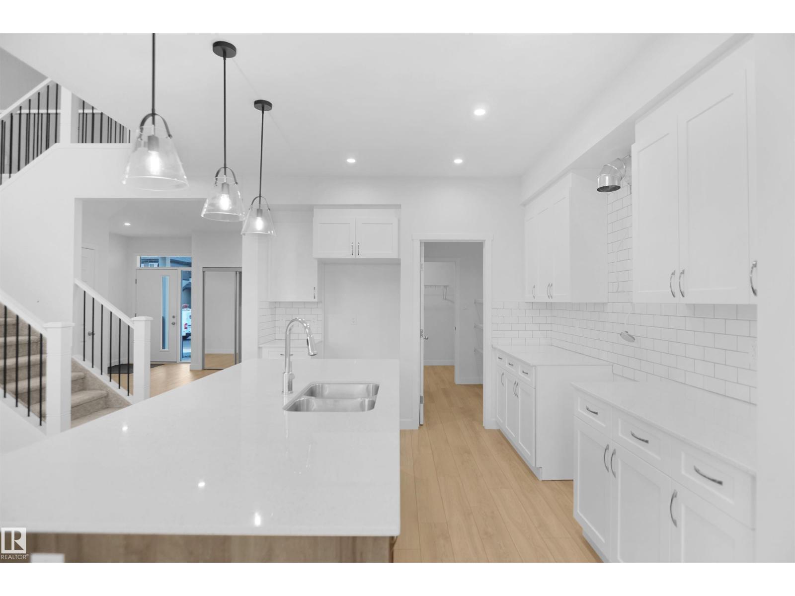 7227 182 Av Nw, Edmonton, Alberta  T5Z 0V6 - Photo 13 - E4465588