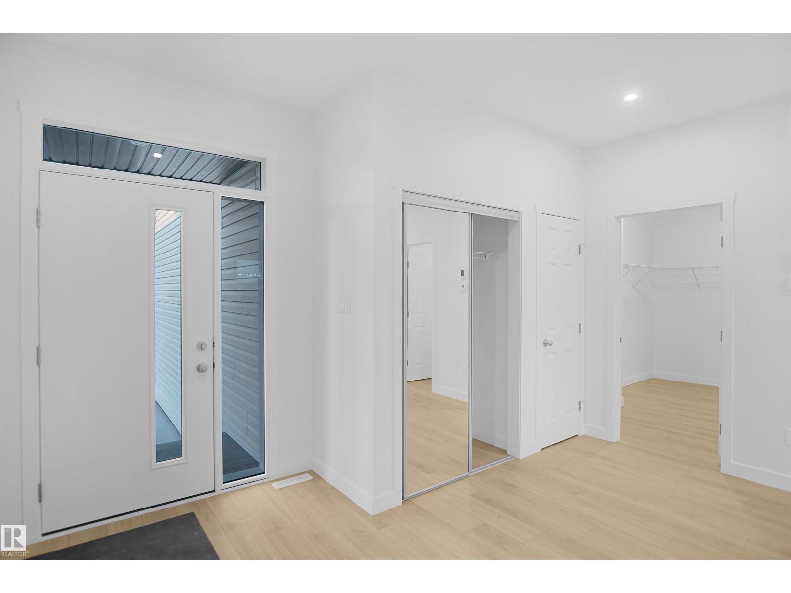 7227 182 Av Nw, Edmonton, Alberta  T5Z 0V6 - Photo 3 - E4465588