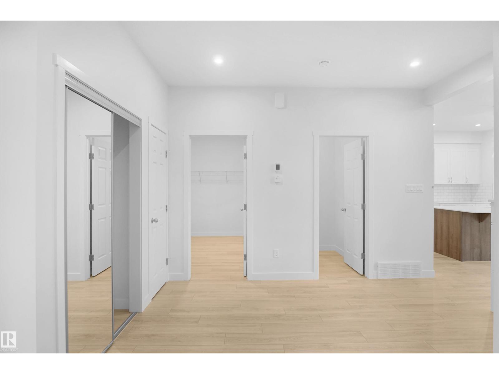 7227 182 Av Nw, Edmonton, Alberta  T5Z 0V6 - Photo 4 - E4465588