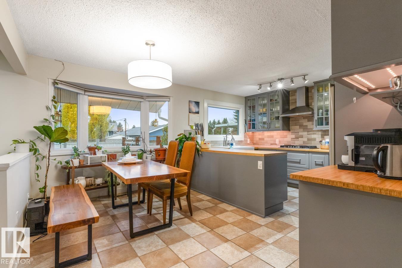 6815 11 Av Nw, Edmonton, Alberta  T6K 3M6 - Photo 7 - E4465589