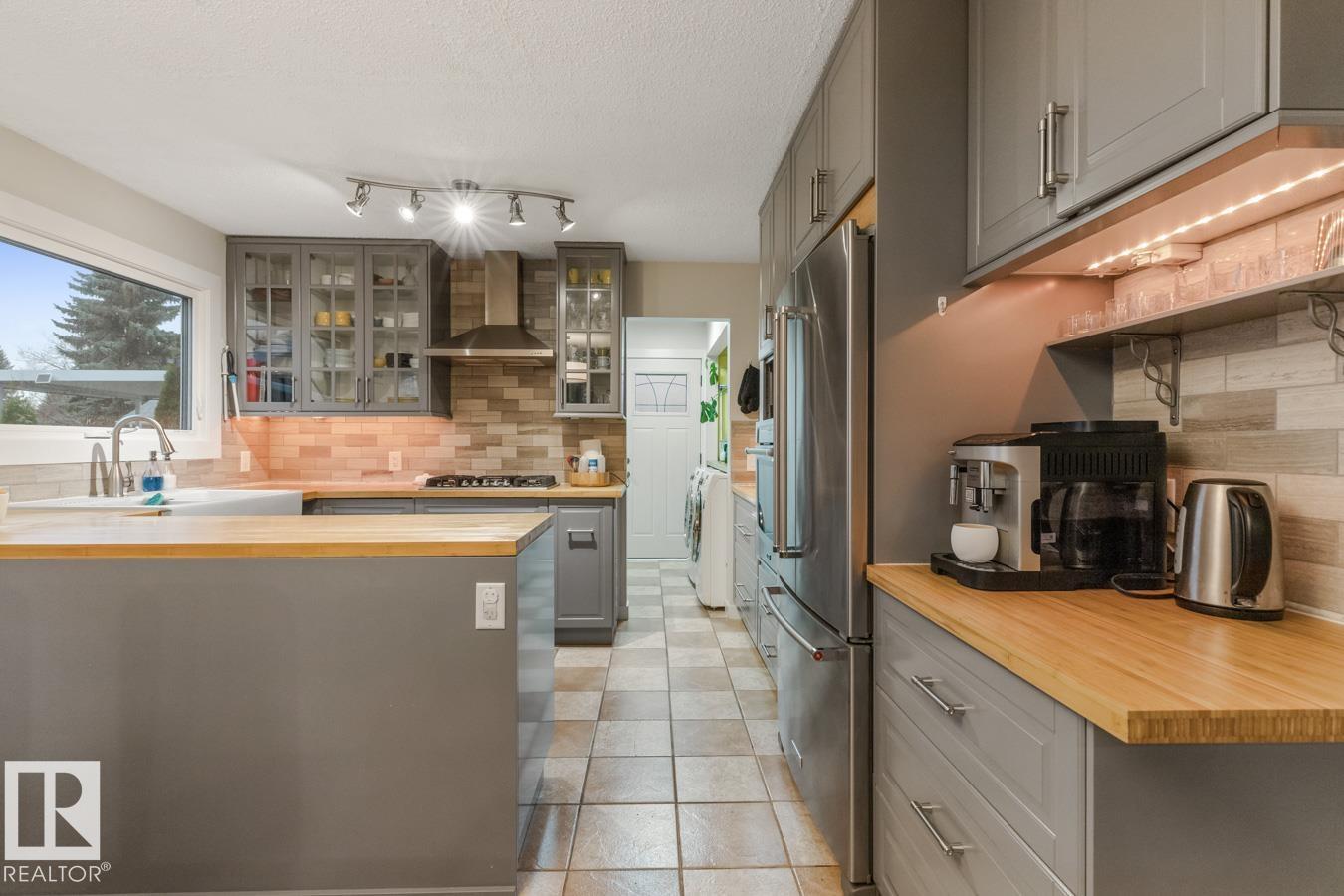 6815 11 Av Nw, Edmonton, Alberta  T6K 3M6 - Photo 9 - E4465589