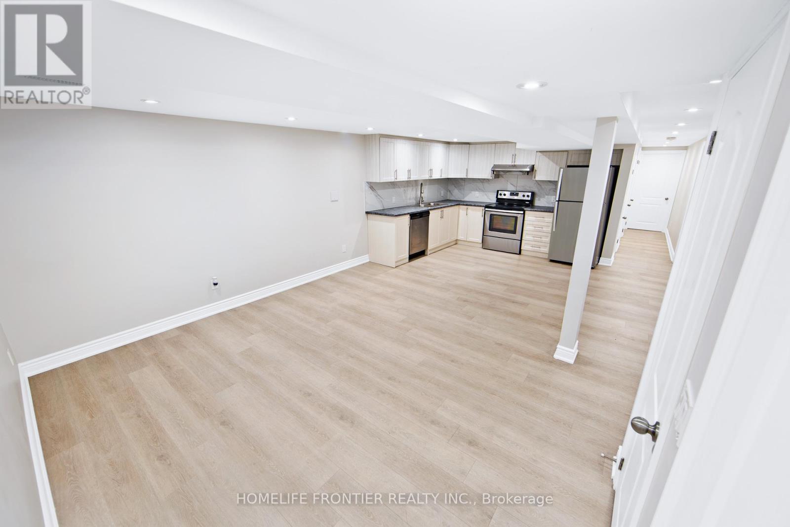 40 Pennywood Road, Brampton, Ontario  L6V 2K4 - Photo 2 - W12524550