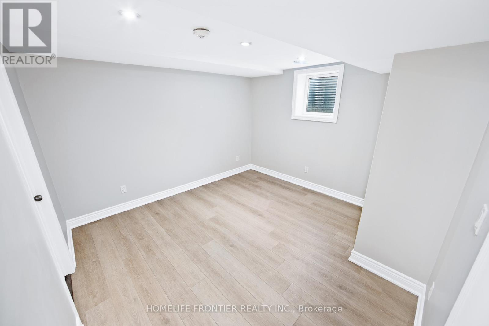 40 Pennywood Road, Brampton, Ontario  L6V 2K4 - Photo 8 - W12524550