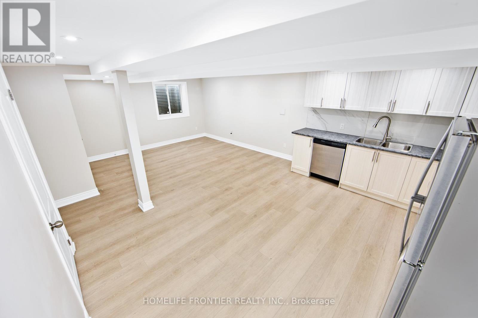 40 Pennywood Road, Brampton, Ontario  L6V 2K4 - Photo 3 - W12524550