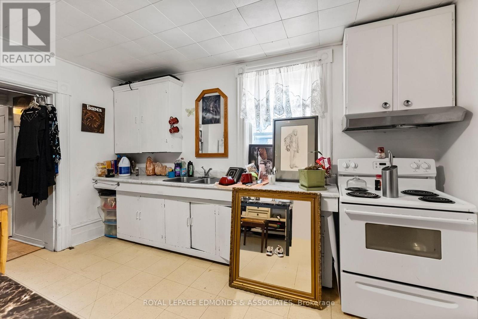 394 Pembroke Street E, Pembroke, Ontario  K8A 3K6 - Photo 13 - X12541352