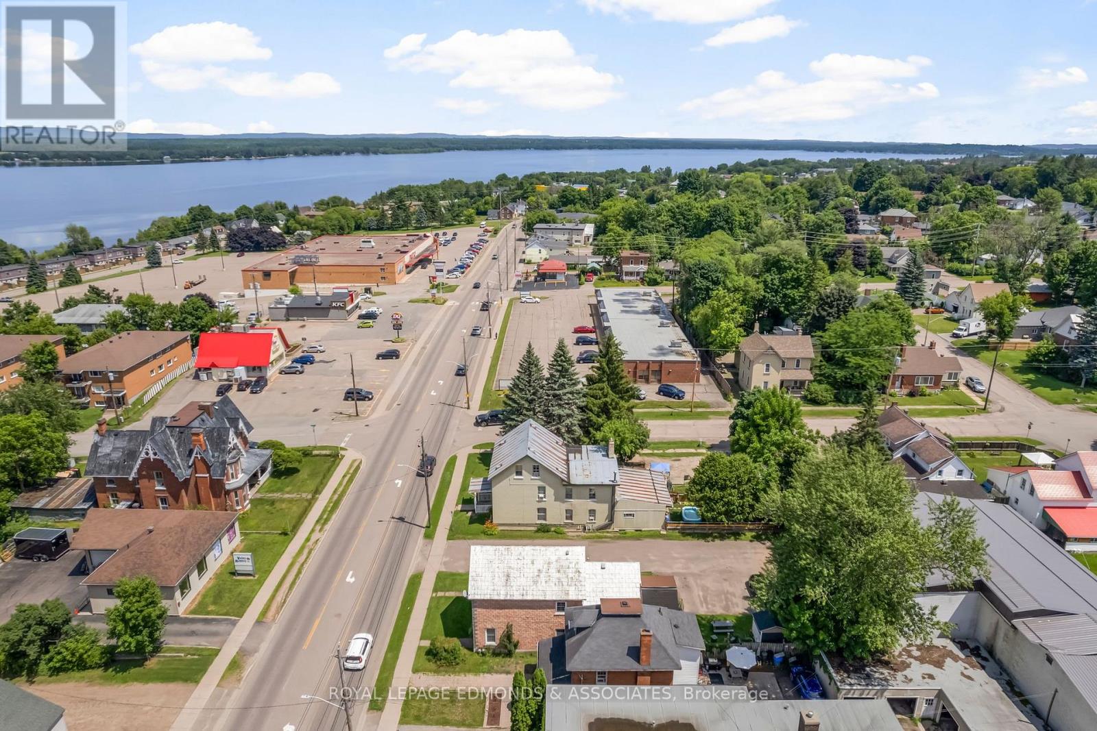 394 Pembroke Street E, Pembroke, Ontario  K8A 3K6 - Photo 31 - X12541352