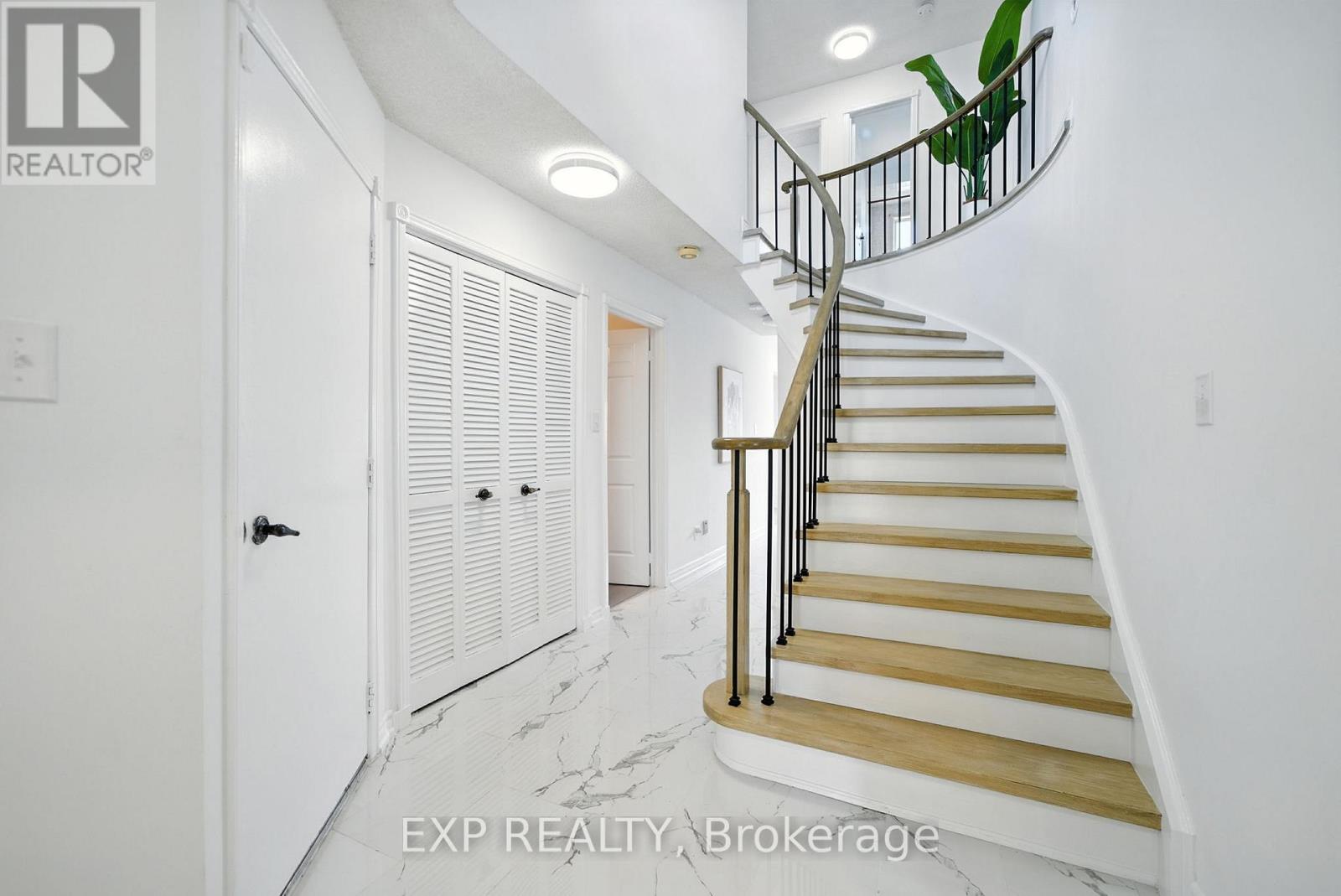 503 Broadgreen Street, Pickering, Ontario  L1W 3H6 - Photo 5 - E12420553