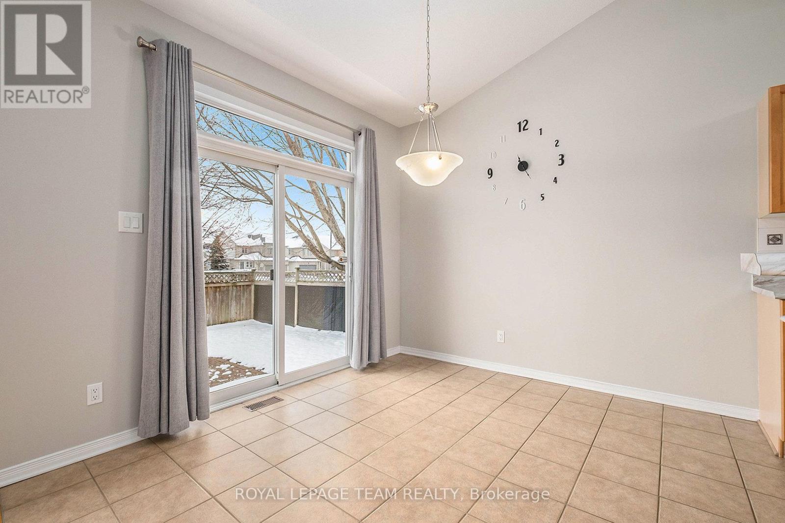 218 Deercroft Avenue, Ottawa, Ontario  K2J 5K1 - Photo 12 - X12541232