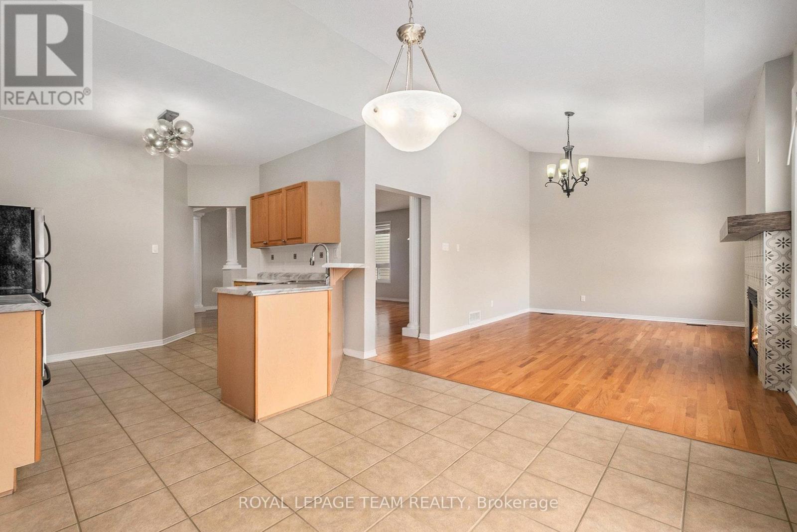 218 Deercroft Avenue, Ottawa, Ontario  K2J 5K1 - Photo 13 - X12541232