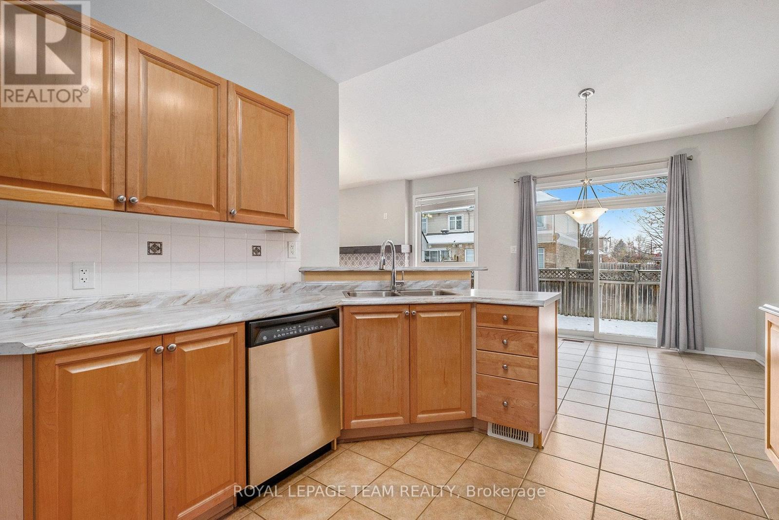 218 Deercroft Avenue, Ottawa, Ontario  K2J 5K1 - Photo 15 - X12541232