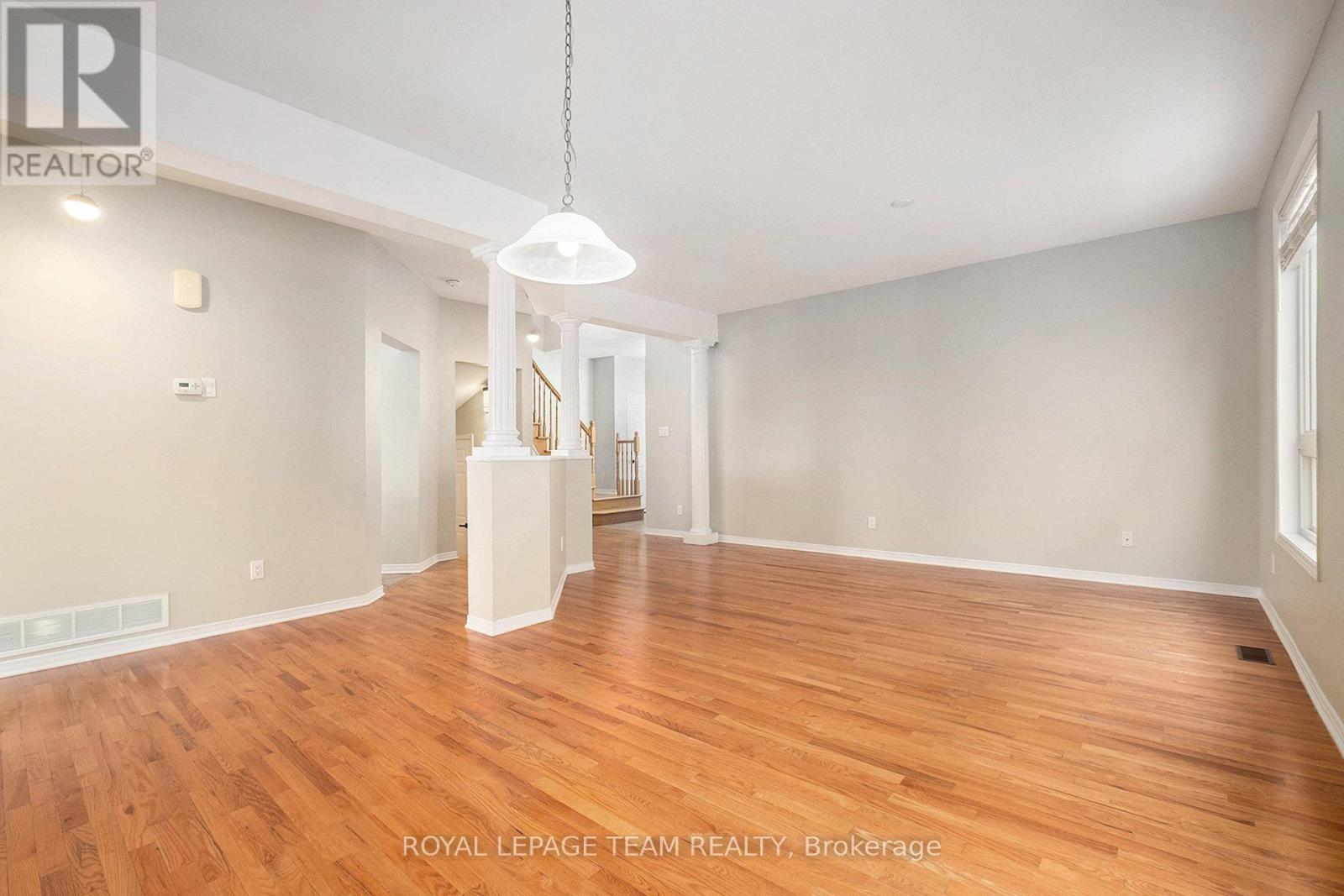 218 Deercroft Avenue, Ottawa, Ontario  K2J 5K1 - Photo 6 - X12541232