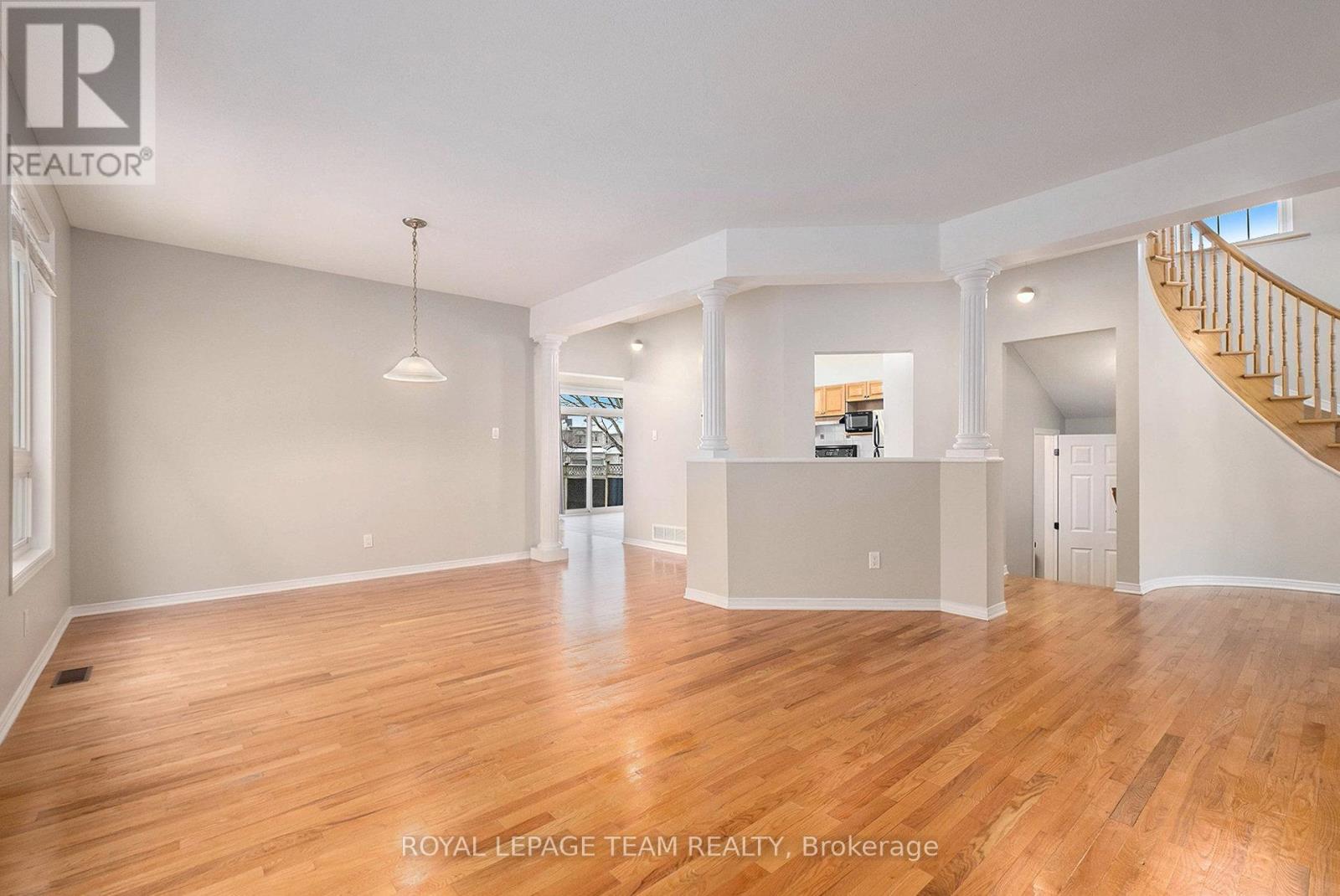 218 Deercroft Avenue, Ottawa, Ontario  K2J 5K1 - Photo 7 - X12541232