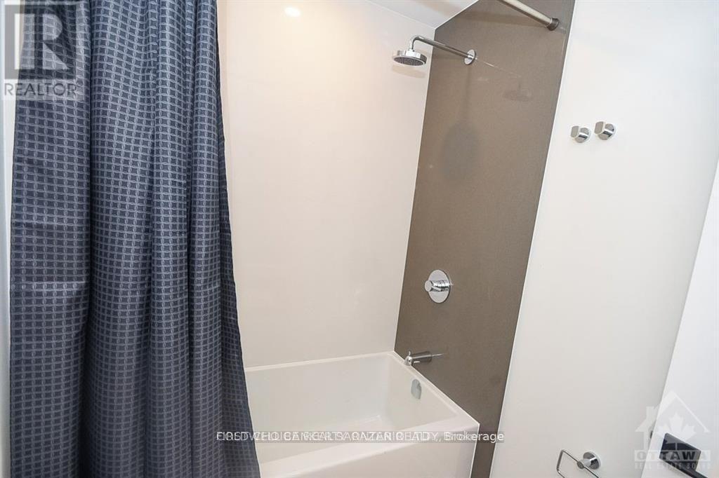 3 - 15 Monk Street, Ottawa, Ontario  K1S 3Y5 - Photo 17 - X12541398