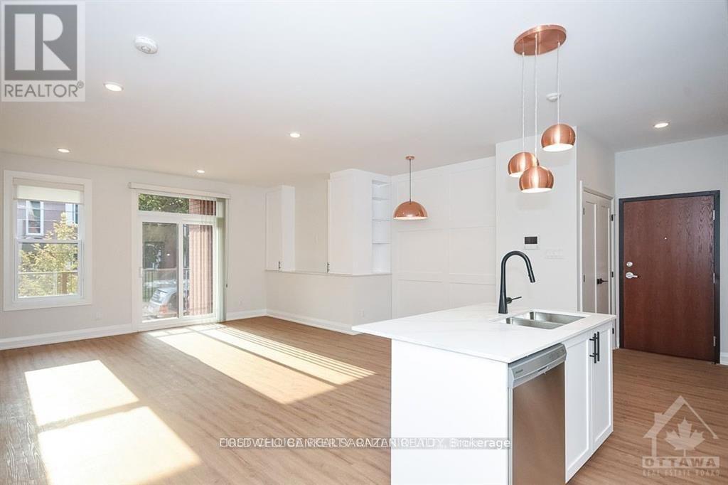3 - 15 Monk Street, Ottawa, Ontario  K1S 3Y5 - Photo 6 - X12541398