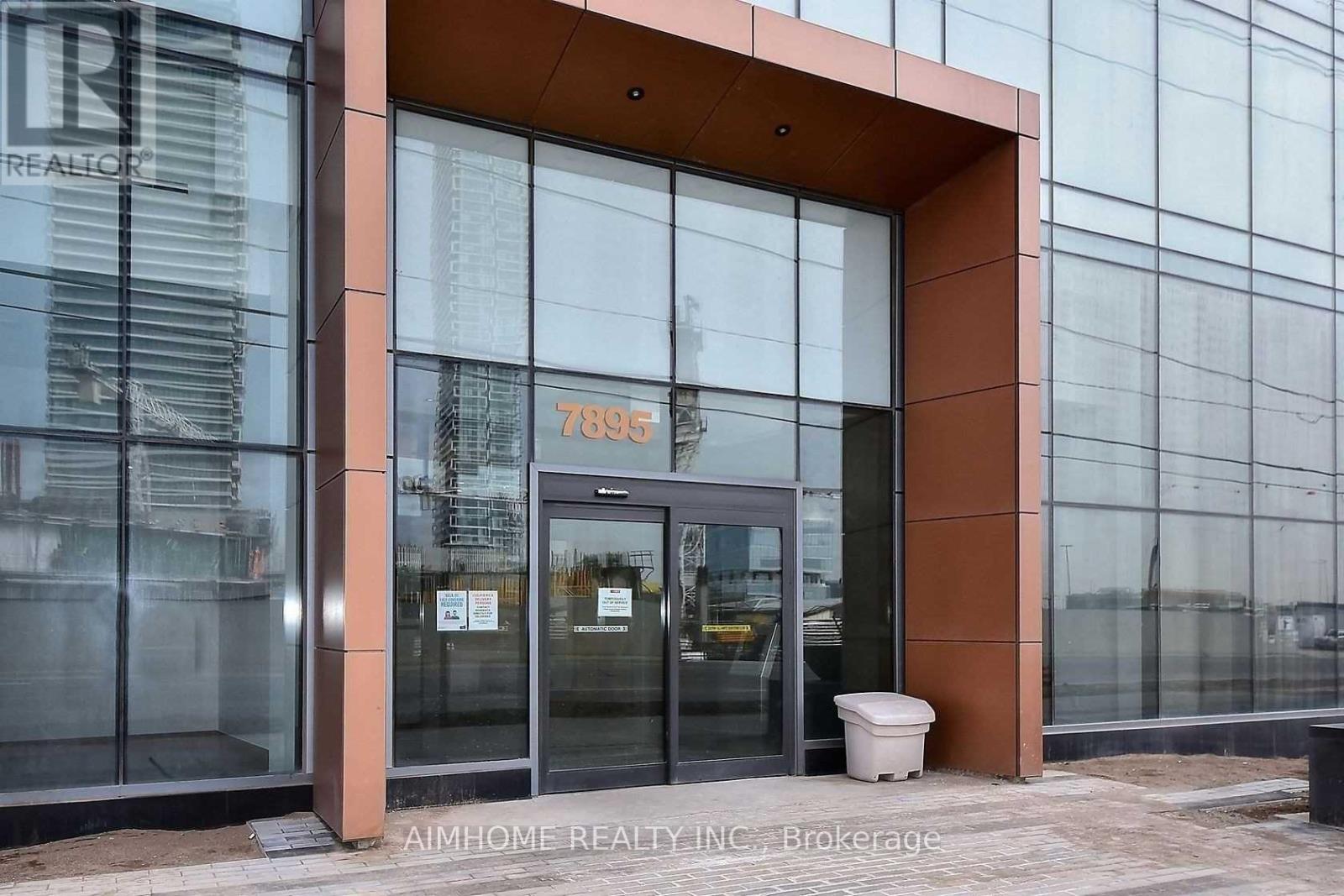 601 - 7895 Jane Street, Vaughan, Ontario  L4K 2M7 - Photo 2 - N12417459