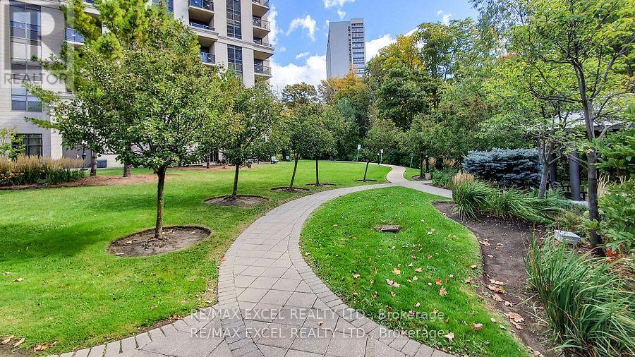 1204 - 135 Wynford Drive, Toronto, Ontario  M3C 0J4 - Photo 4 - C12541026