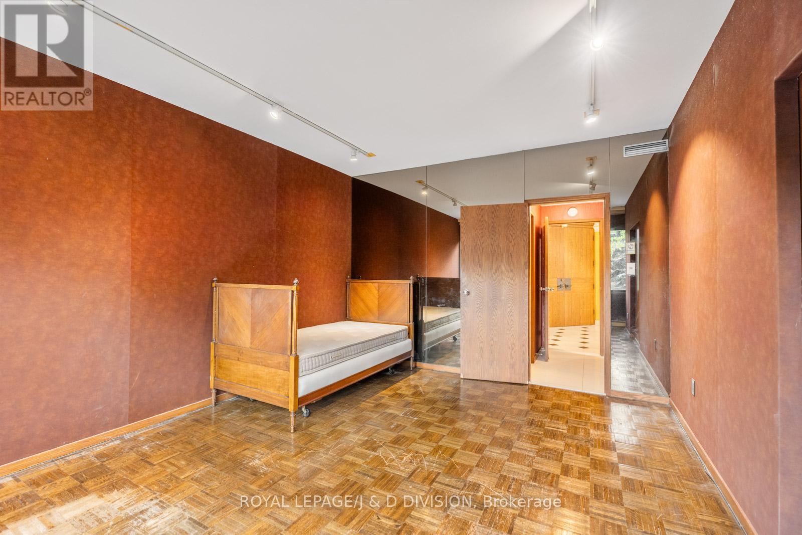 203 - 150 Heath Street W, Toronto, Ontario  M4V 2Y4 - Photo 16 - C12541036