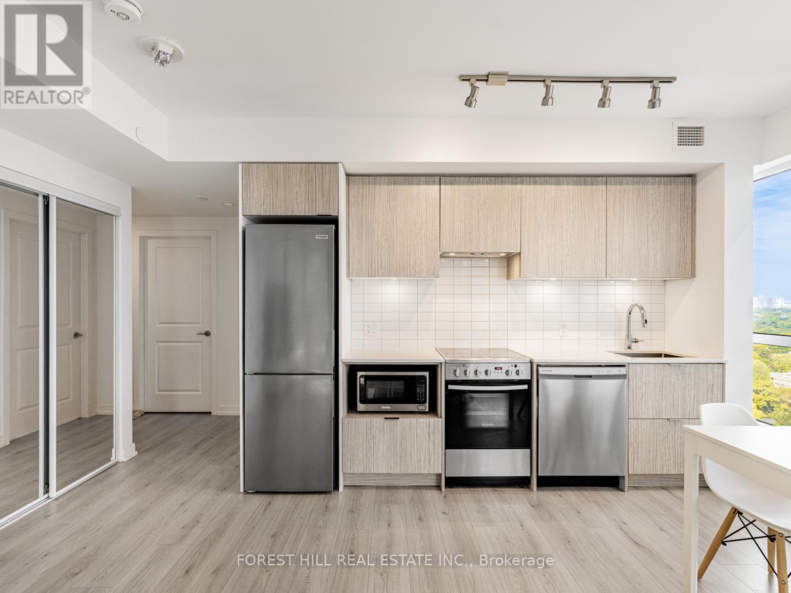 1711 - 395 Bloor Street E, Toronto, Ontario  M4W 0B4 - Photo 8 - C12541038