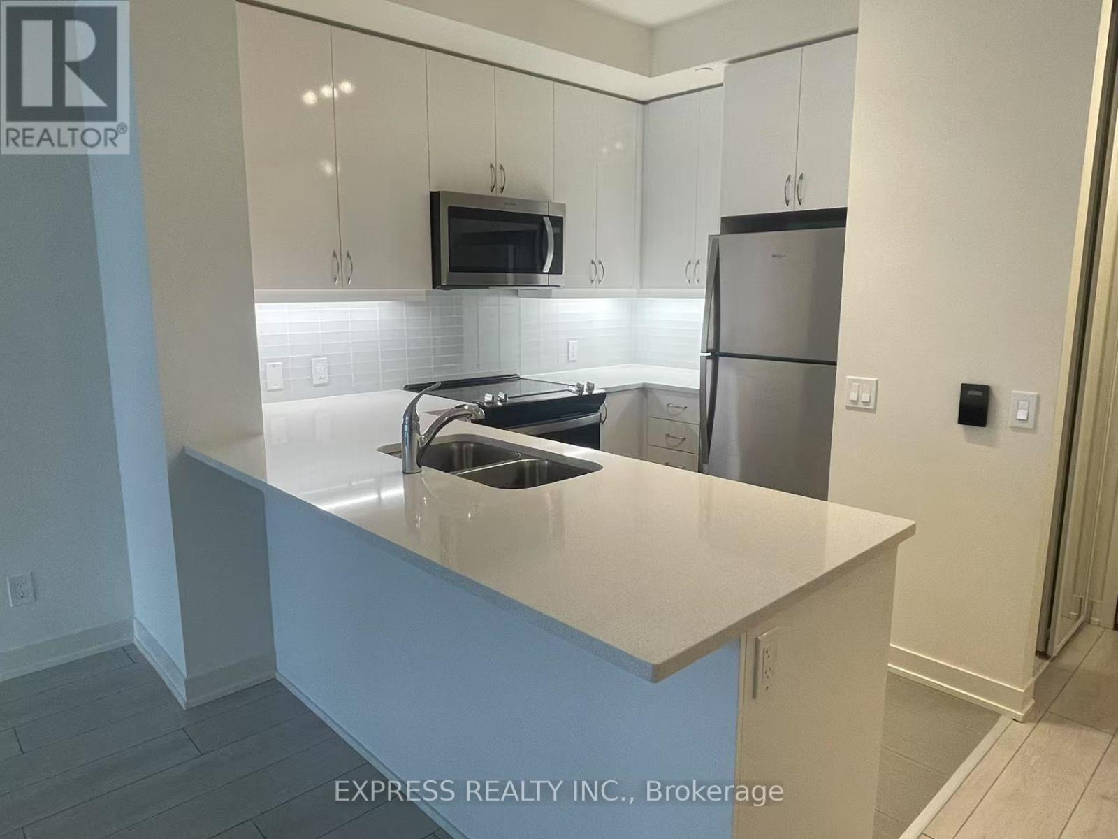 1811 - 4955 Yonge Street, Toronto, Ontario  M2N 0L8 - Photo 2 - C12541046