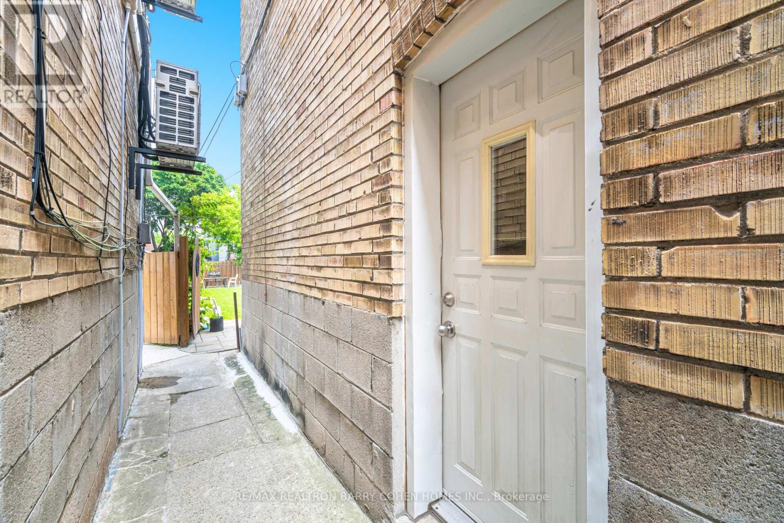 1 - 475 Winona Drive, Toronto, Ontario  M6C 3V2 - Photo 8 - C12541072