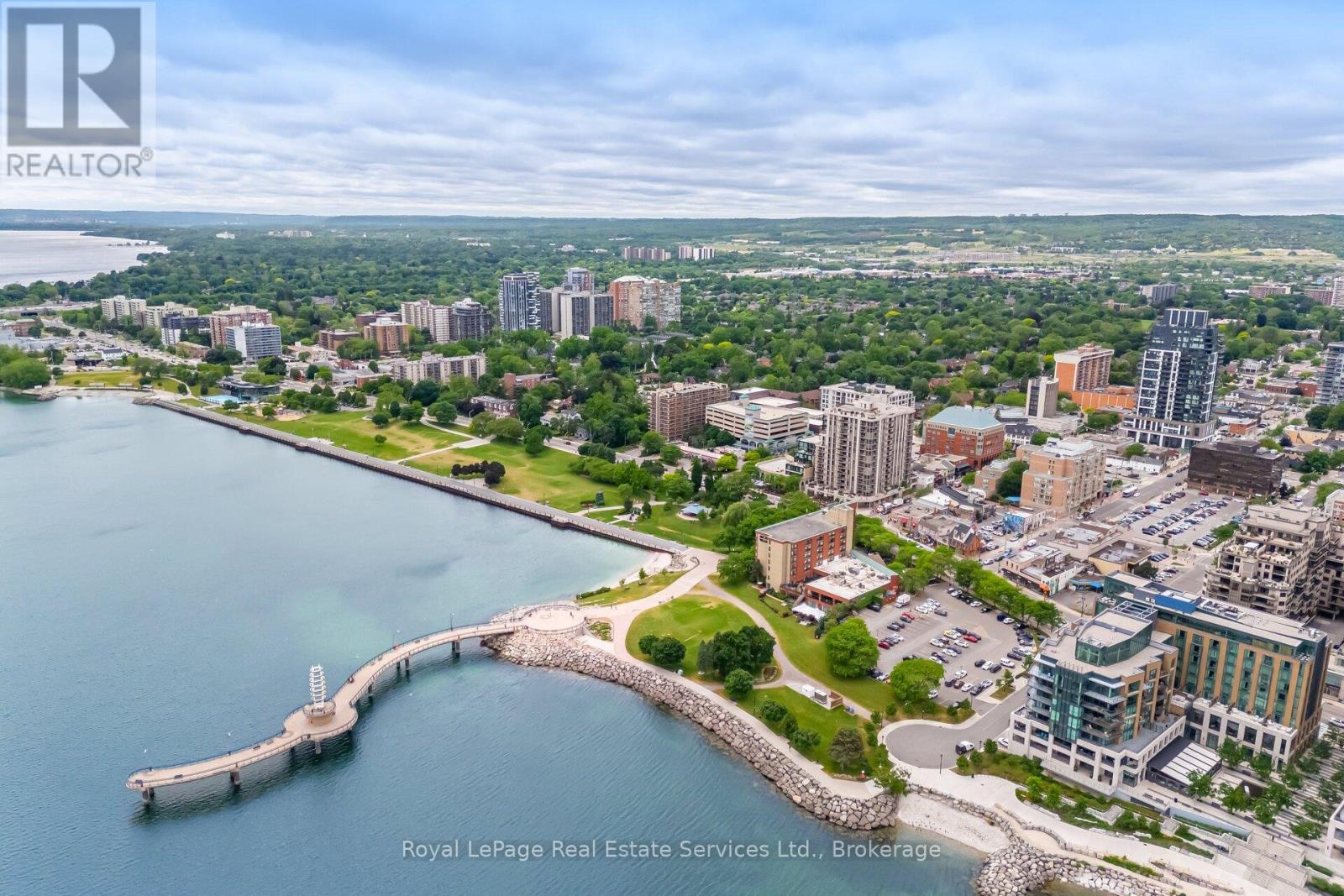 902 - 360 Pearl Street, Burlington, Ontario  L7R 1E1 - Photo 2 - W12541150