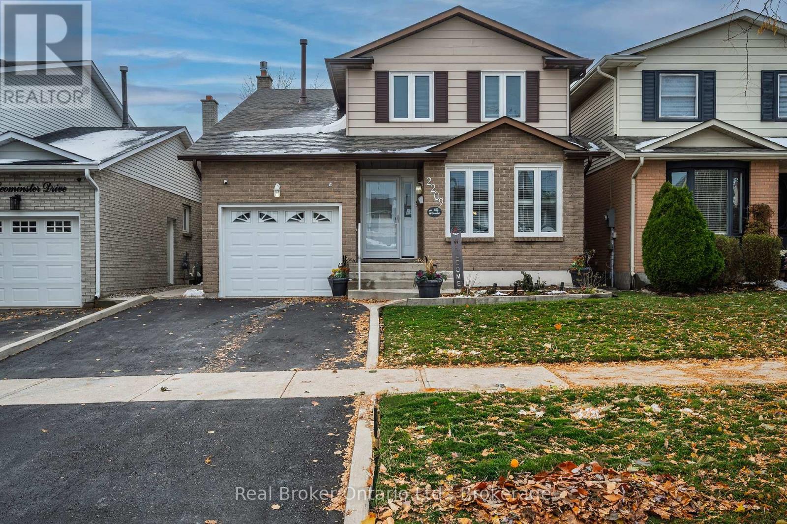 2209 LEOMINSTER DRIVE, Burlington, Ontario