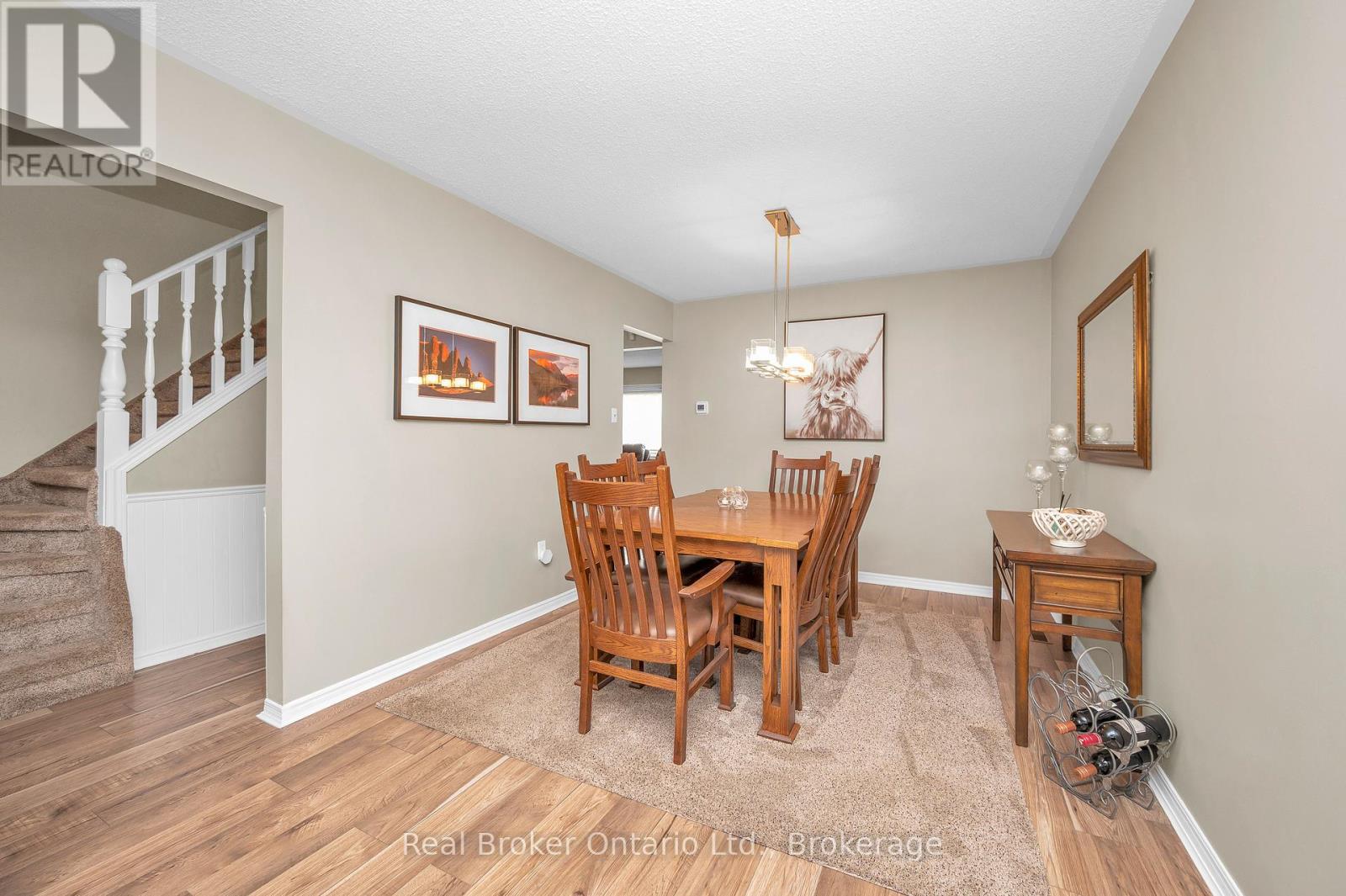 2209 Leominster Drive, Burlington, Ontario  L7P 3W8 - Photo 10 - W12541350