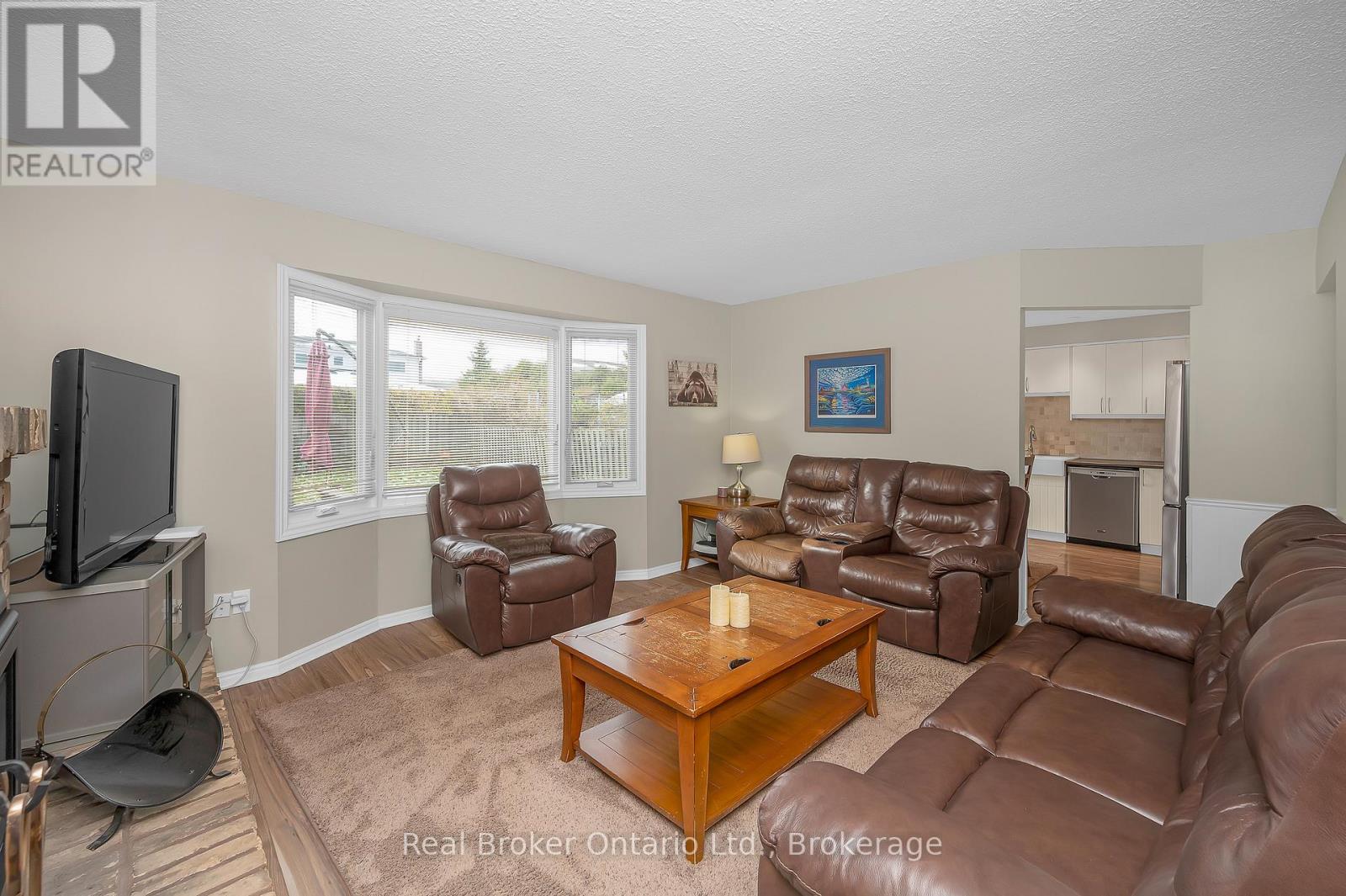 2209 Leominster Drive, Burlington, Ontario  L7P 3W8 - Photo 15 - W12541350