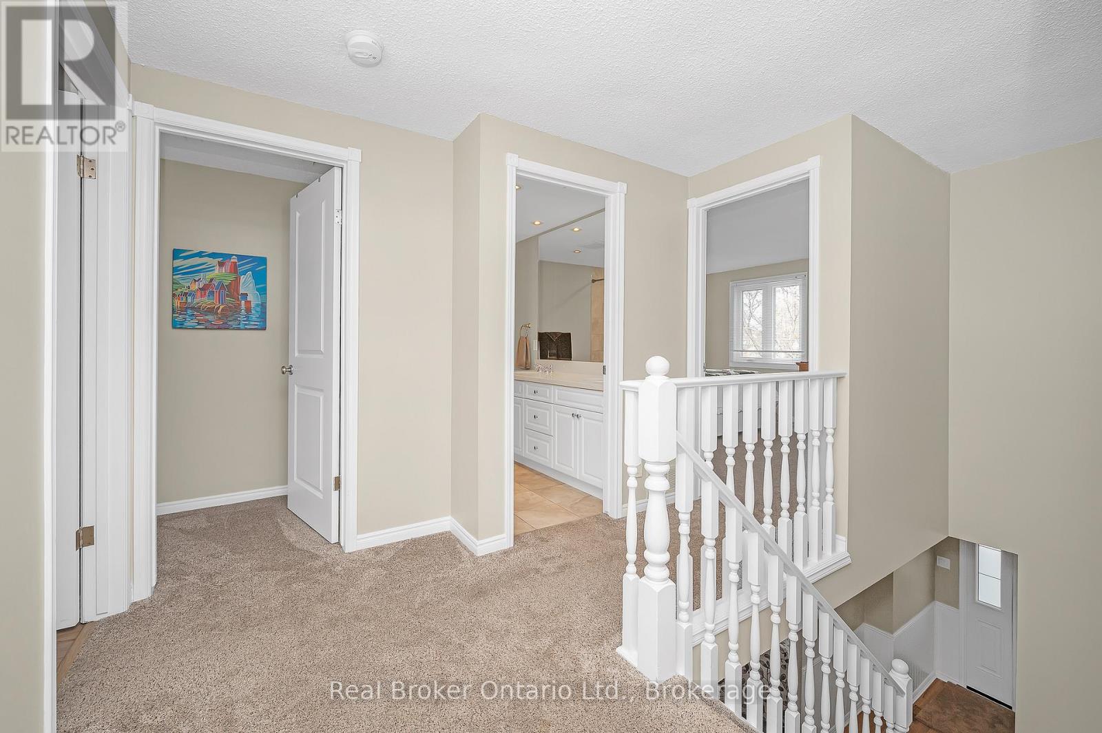 2209 Leominster Drive, Burlington, Ontario  L7P 3W8 - Photo 20 - W12541350