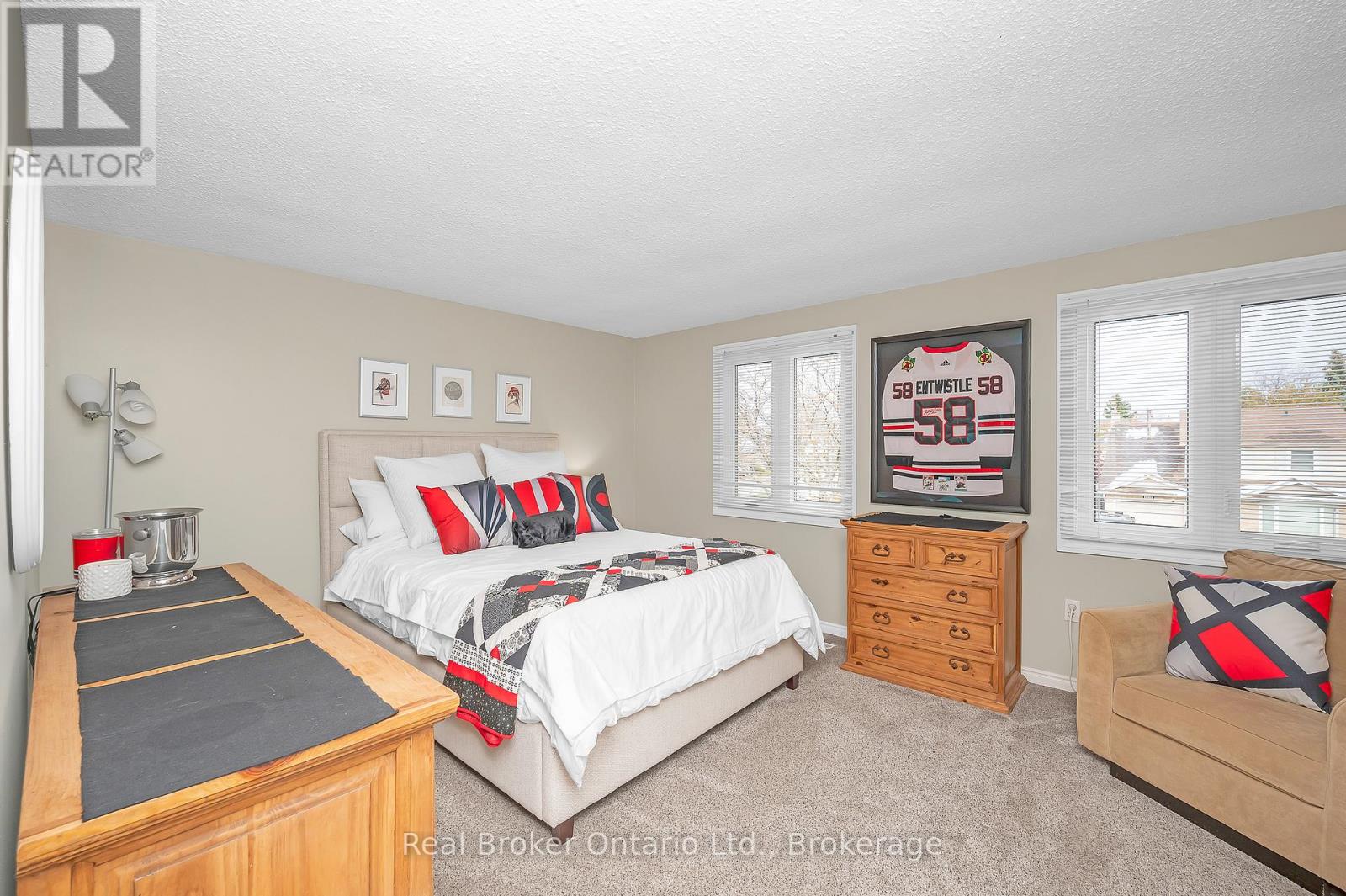 2209 Leominster Drive, Burlington, Ontario  L7P 3W8 - Photo 21 - W12541350