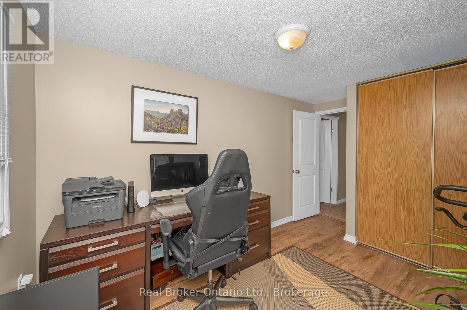 2209 Leominster Drive, Burlington, Ontario  L7P 3W8 - Photo 28 - W12541350