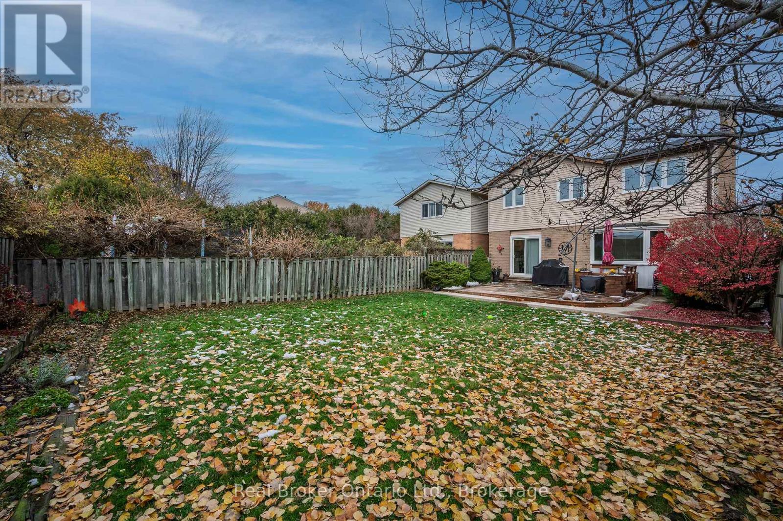 2209 Leominster Drive, Burlington, Ontario  L7P 3W8 - Photo 44 - W12541350