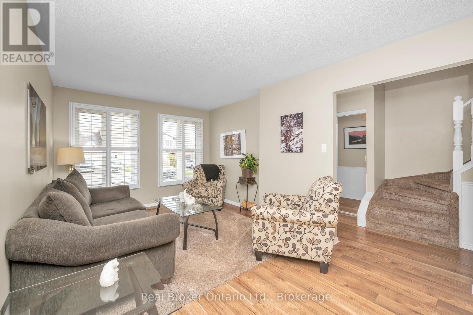 2209 Leominster Drive, Burlington, Ontario  L7P 3W8 - Photo 7 - W12541350
