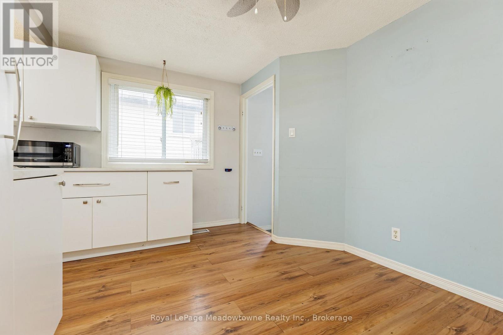 30 Cluthe Crescent, Kitchener, Ontario  N2P 1M8 - Photo 10 - X12541214