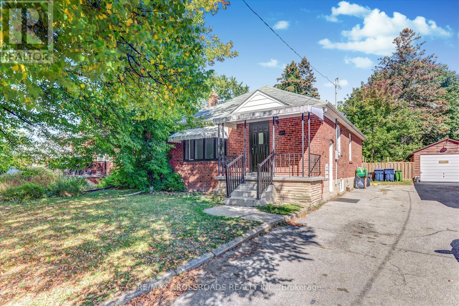 147 LILIAN DRIVE, Toronto, Ontario