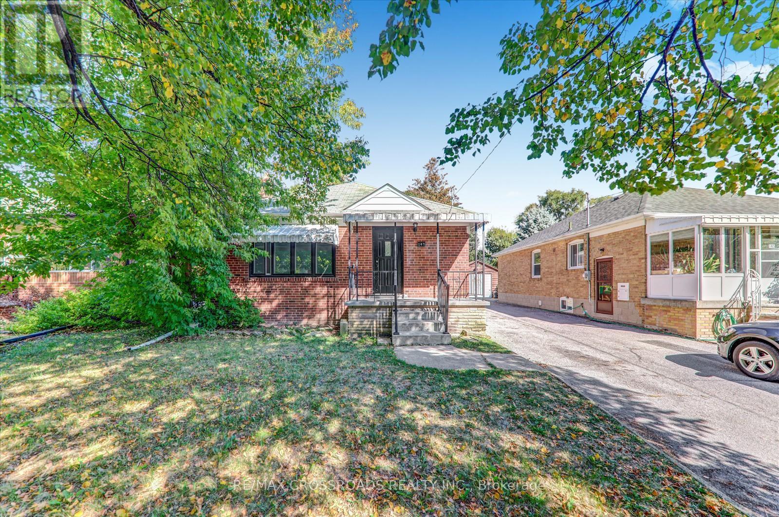 147 Lilian Drive, Toronto, Ontario  M1R 3W6 - Photo 2 - E12409421