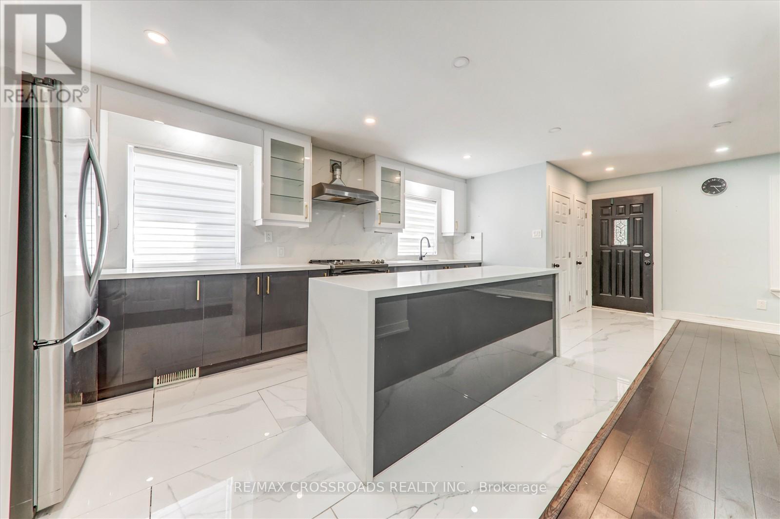 147 Lilian Drive, Toronto, Ontario  M1R 3W6 - Photo 8 - E12409421