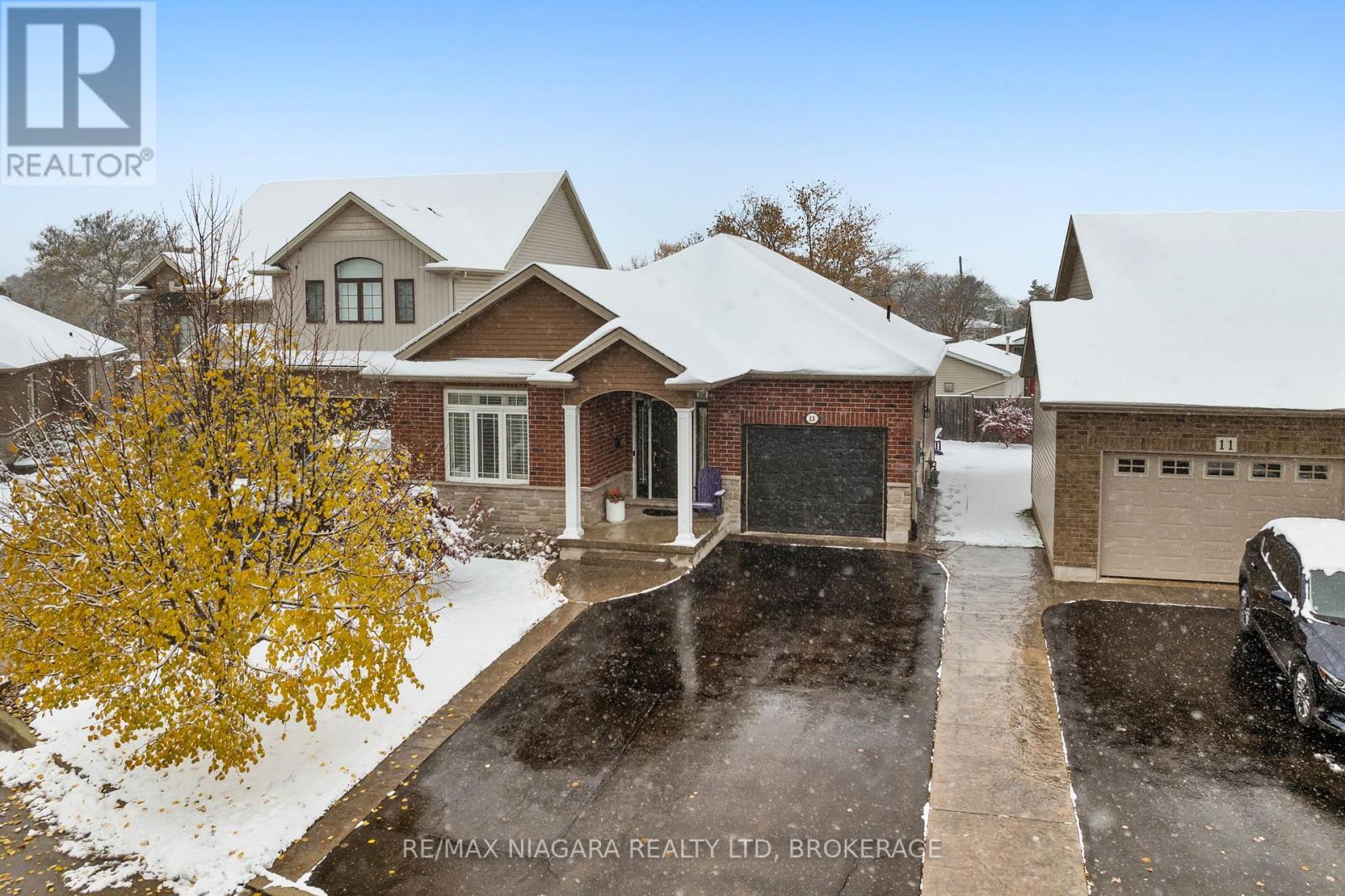 13 Corbin Street, St. Catharines, Ontario L2P 0C2 - Photo 40 - X12541164