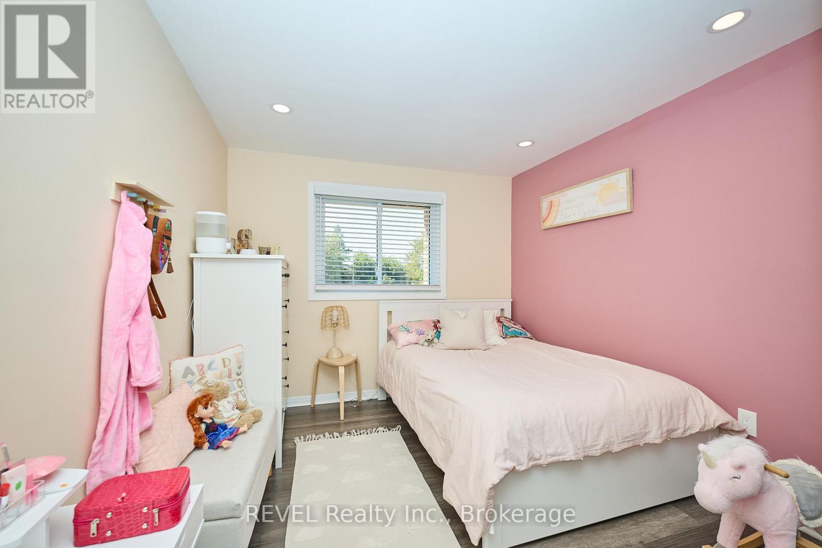 35 Romy Crescent, Thorold, Ontario L2V 4L1 - Photo 21 - X12541278