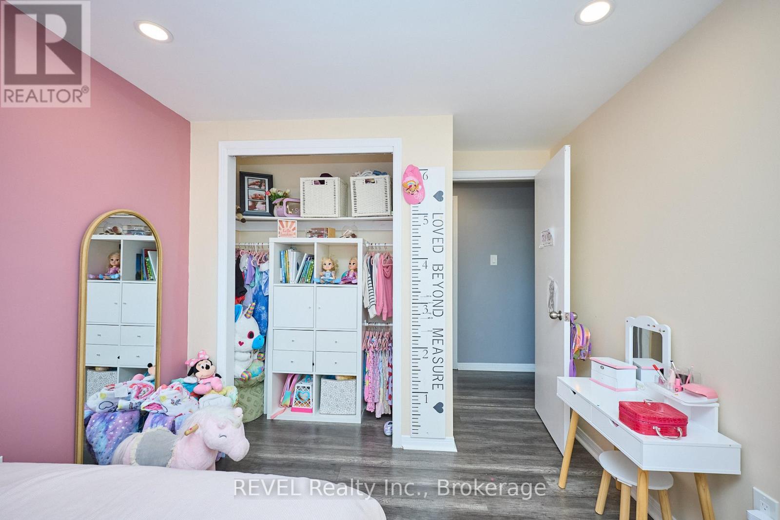 35 Romy Crescent, Thorold, Ontario L2V 4L1 - Photo 22 - X12541278