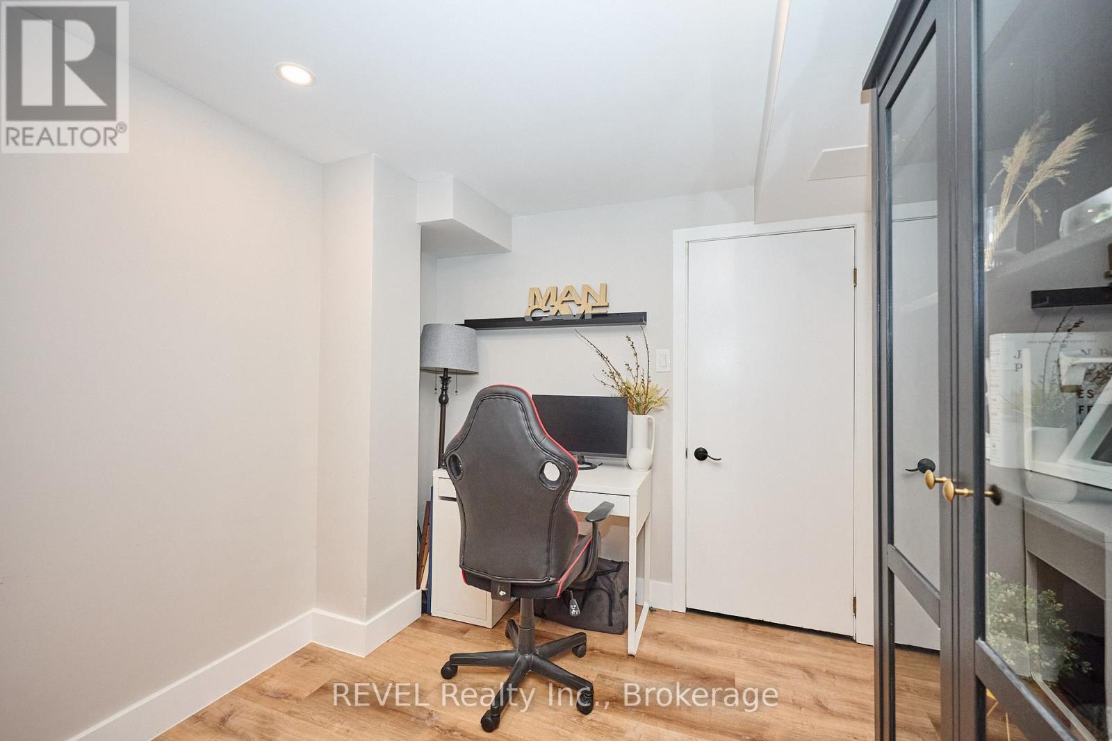 35 Romy Crescent, Thorold, Ontario L2V 4L1 - Photo 29 - X12541278