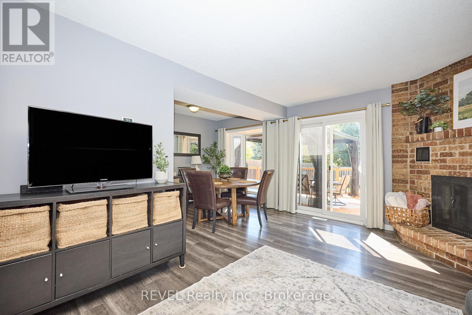 35 Romy Crescent, Thorold, Ontario L2V 4L1 - Photo 8 - X12541278