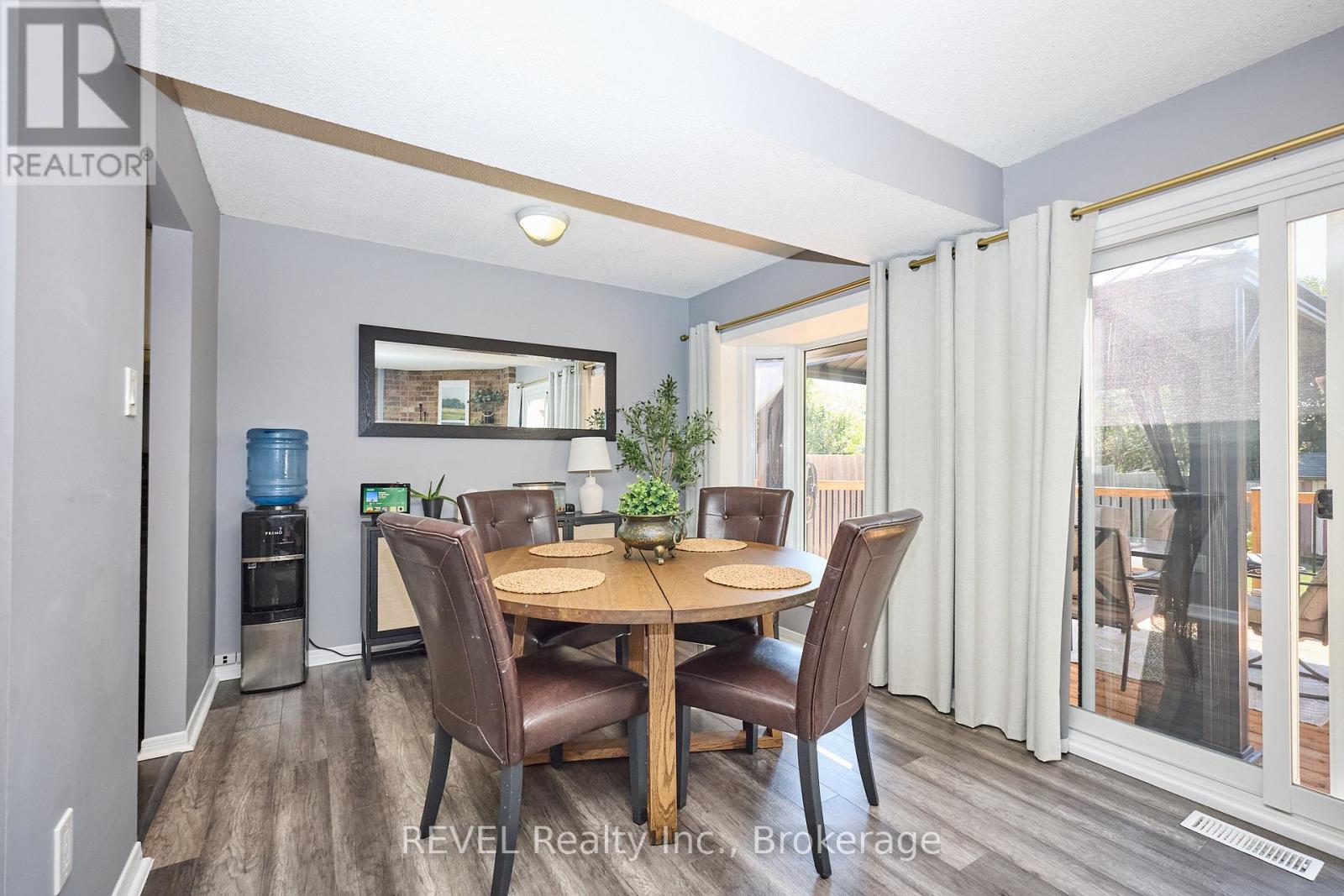 35 Romy Crescent, Thorold, Ontario L2V 4L1 - Photo 9 - X12541278