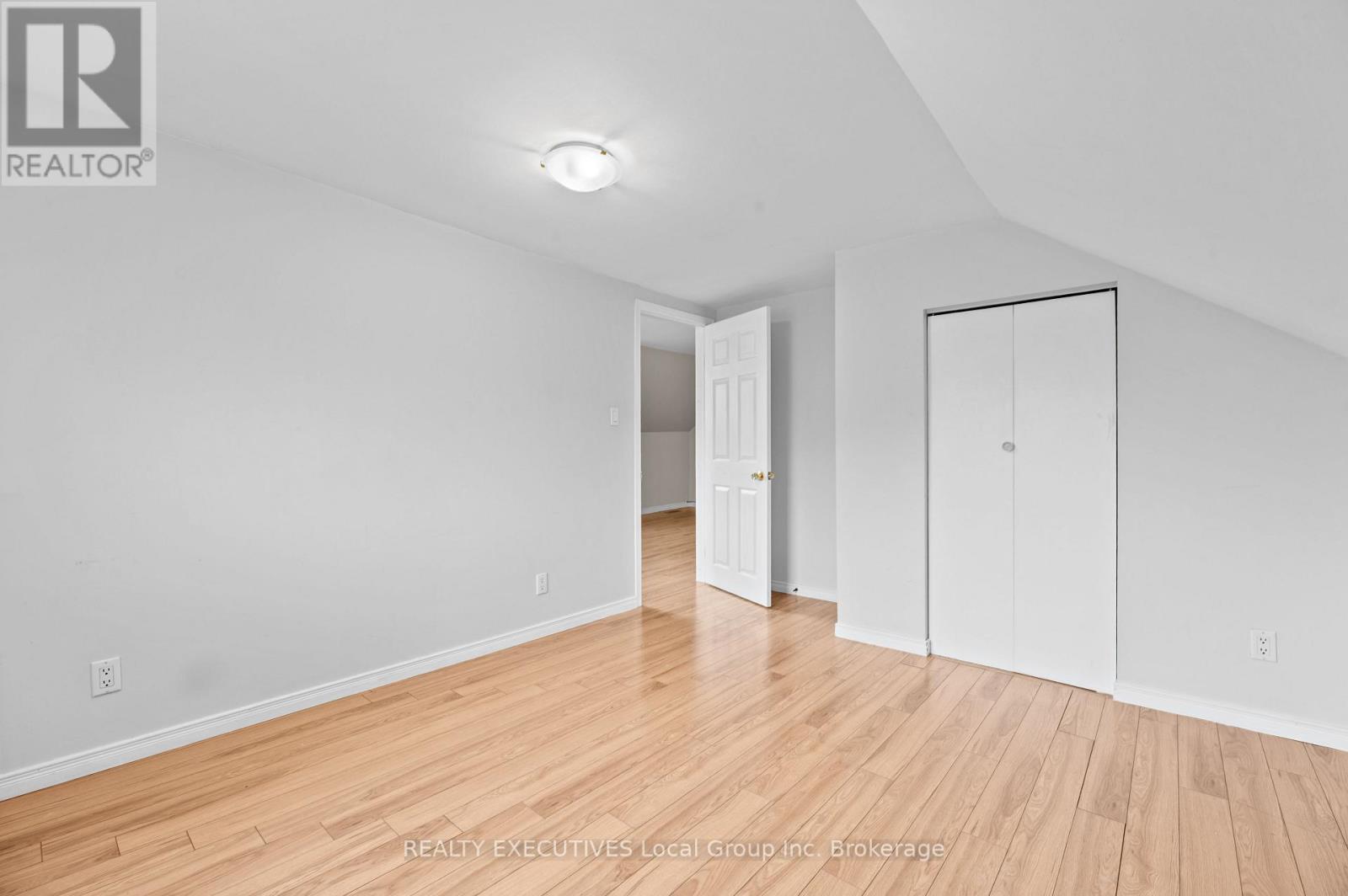 144 Duke Street E, North Bay, Ontario  P1B 1R3 - Photo 11 - X12541210