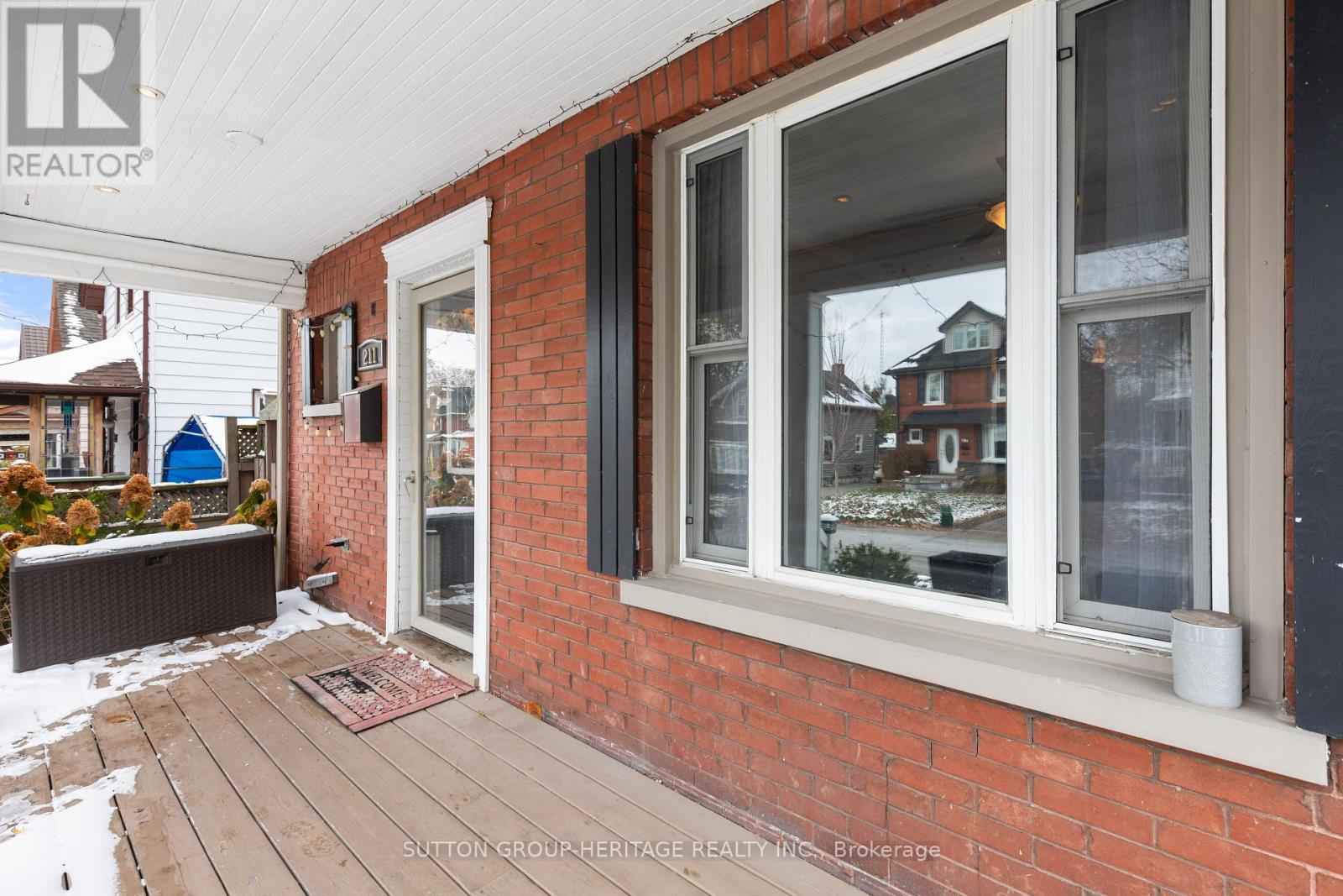 211 Gliddon Avenue, Oshawa, Ontario  L1H 1Y9 - Photo 5 - E12541068