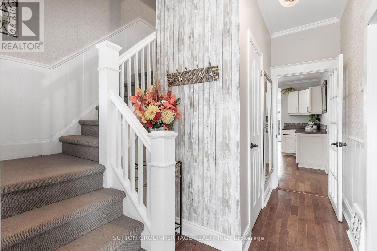 211 Gliddon Avenue, Oshawa, Ontario  L1H 1Y9 - Photo 6 - E12541068