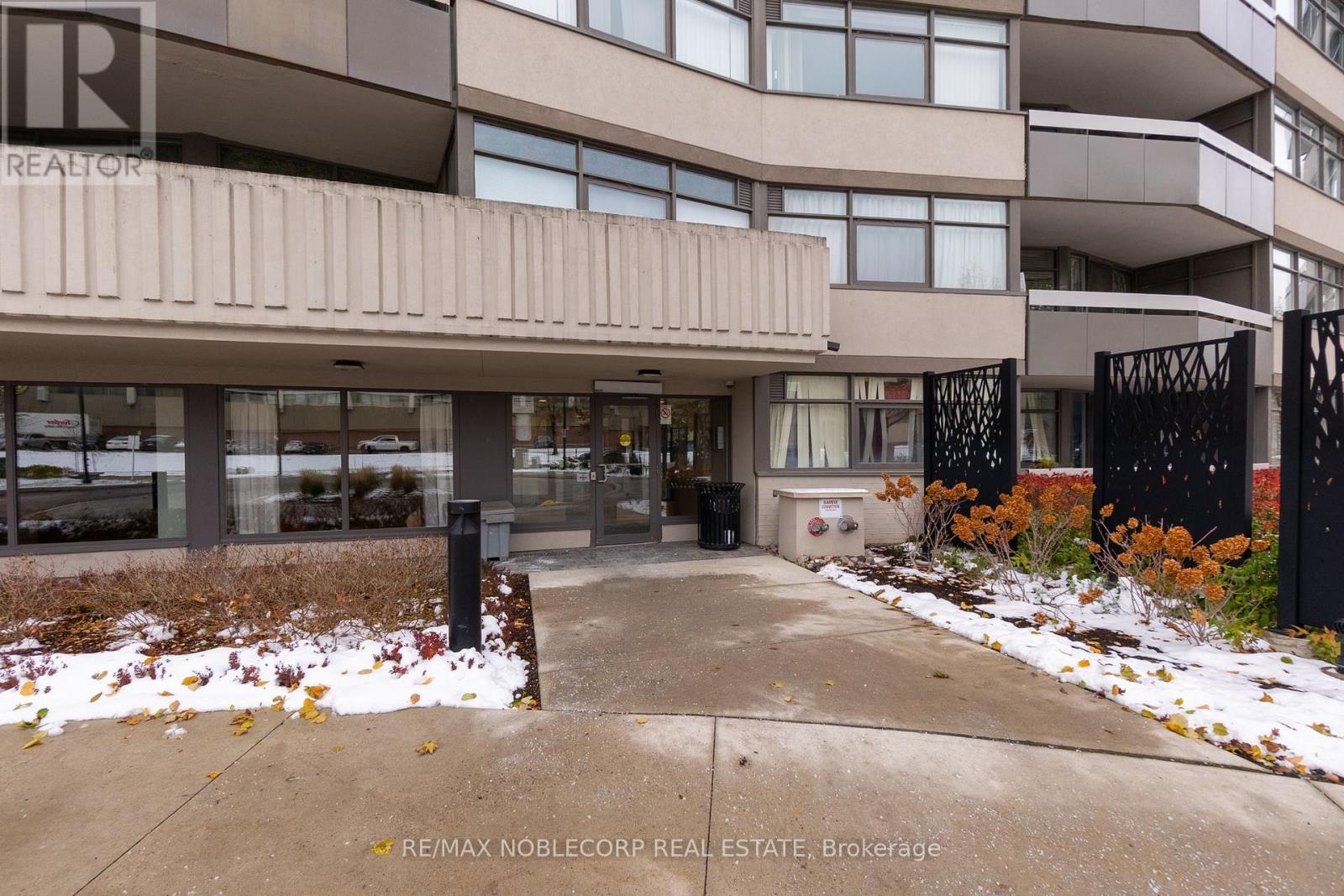 901 - 3131 Bridletowne Circle, Toronto, Ontario  M1W 2S9 - Photo 3 - E12541096