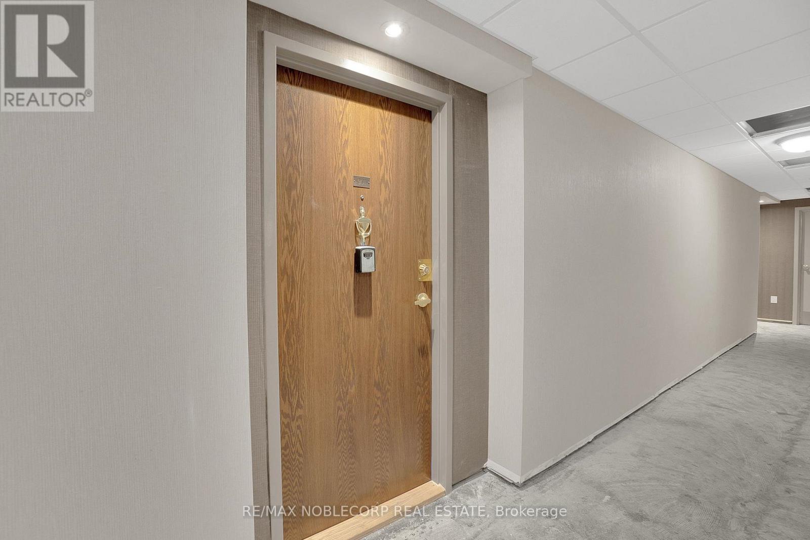 901 - 3131 Bridletowne Circle, Toronto, Ontario  M1W 2S9 - Photo 4 - E12541096