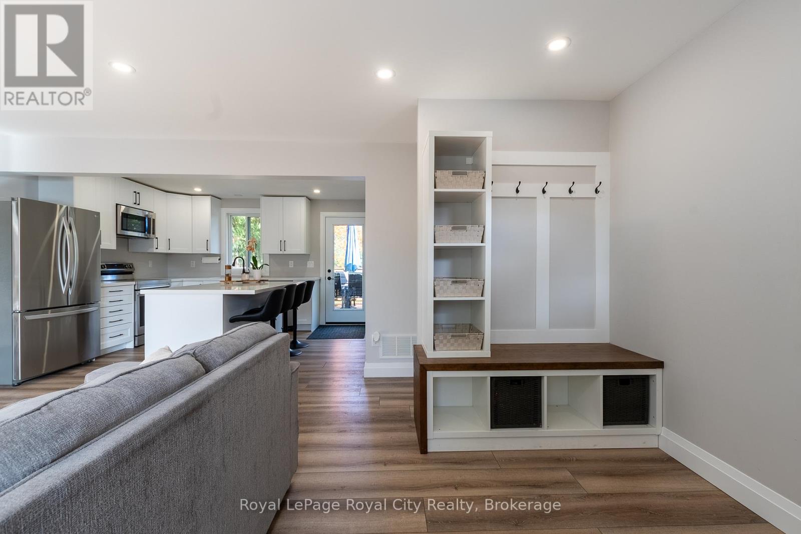 3697 George Johnston Road, Springwater, Ontario  L4M 4S4 - Photo 4 - S12541344