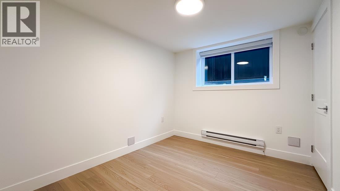 3927 Forest Street, Burnaby, British Columbia  V5G 1W7 - Photo 30 - R3063462